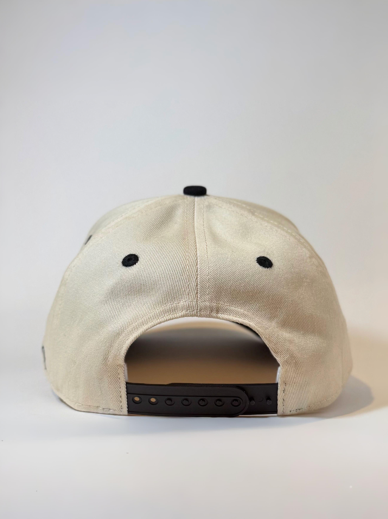 Lumberjack hat cream canvas with black clasp