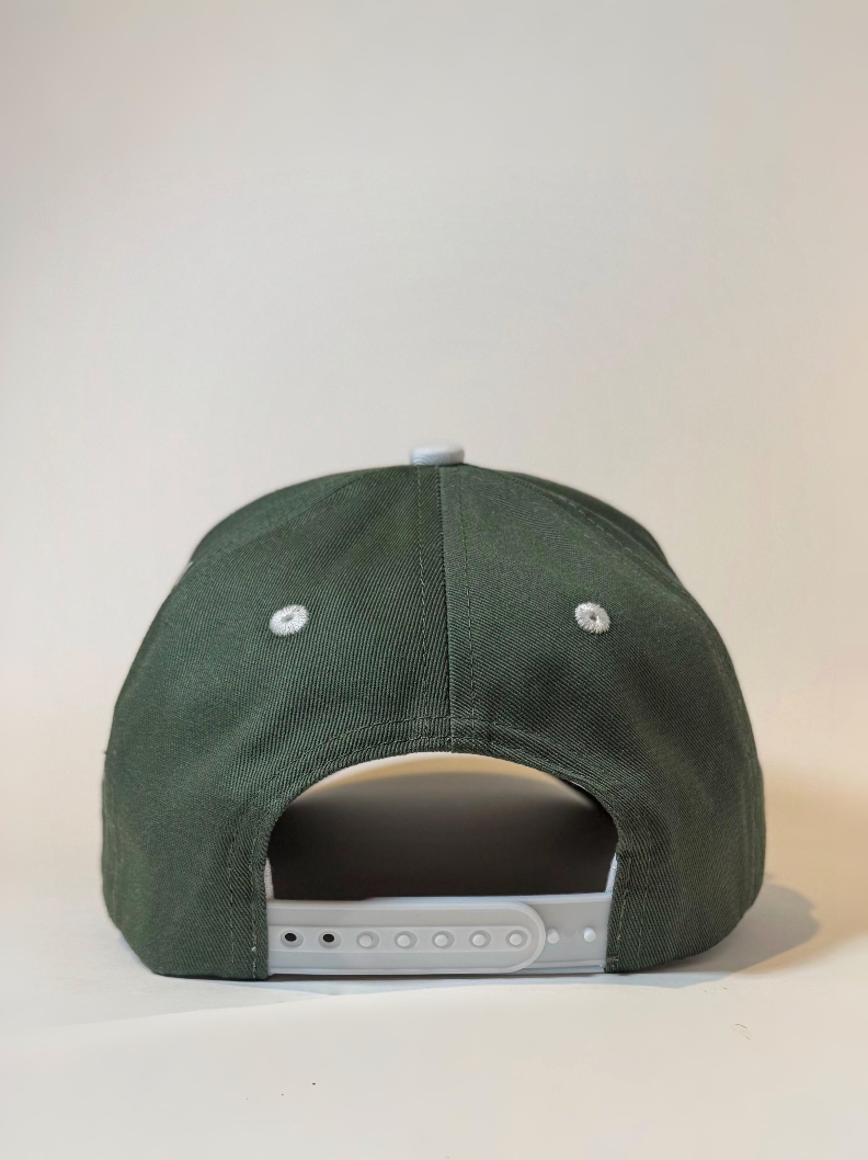 Talk To Me Goose Hat - Green Crown with White Clasp